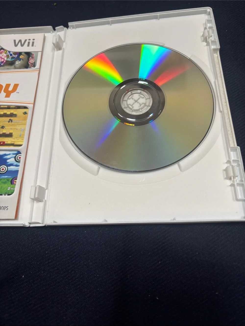 Nintendo Donkey Kong Country Returns - White Case with Colorful Cover